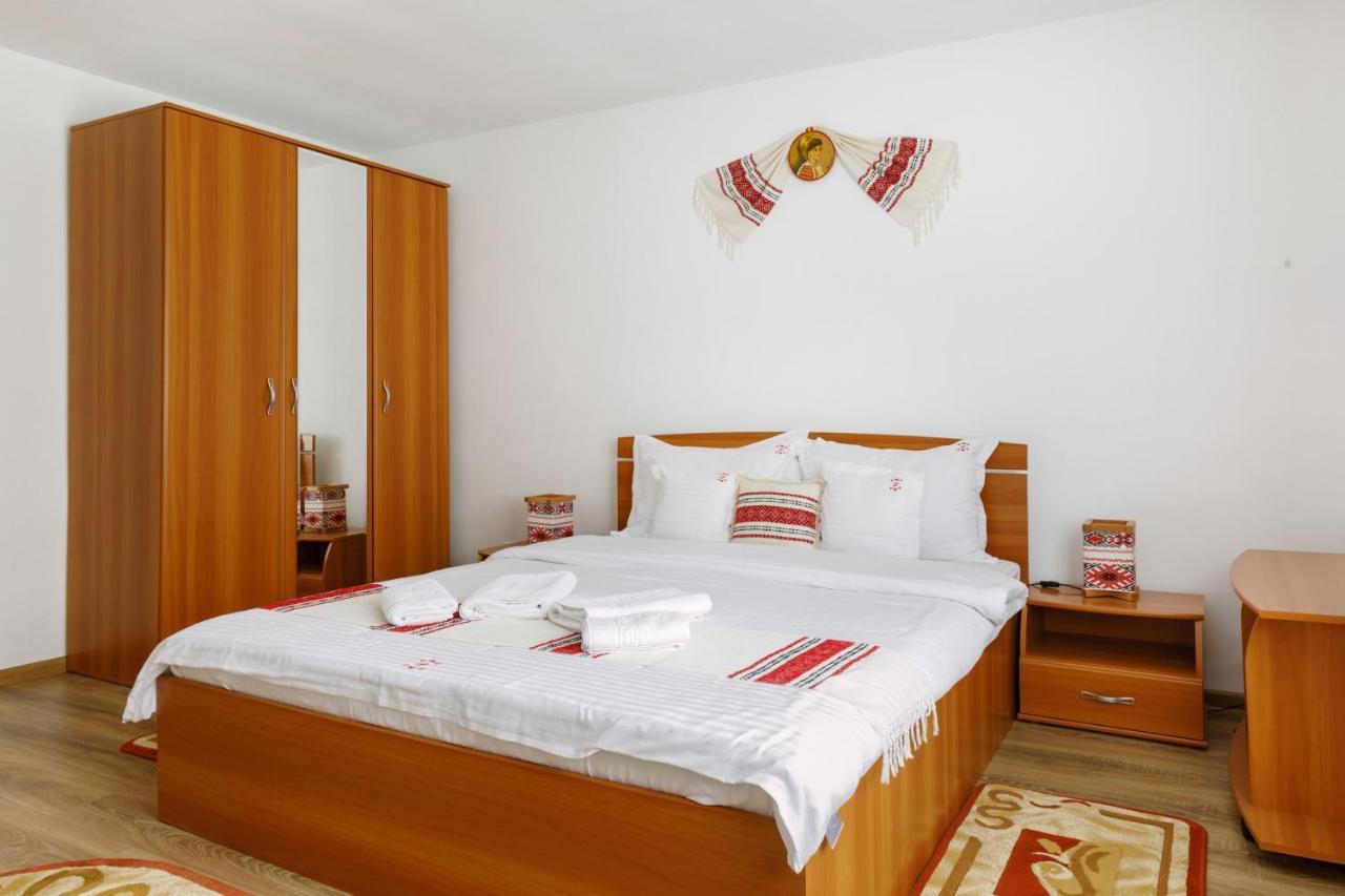 Hotel Casa Dacica Rîşnov Esterno foto