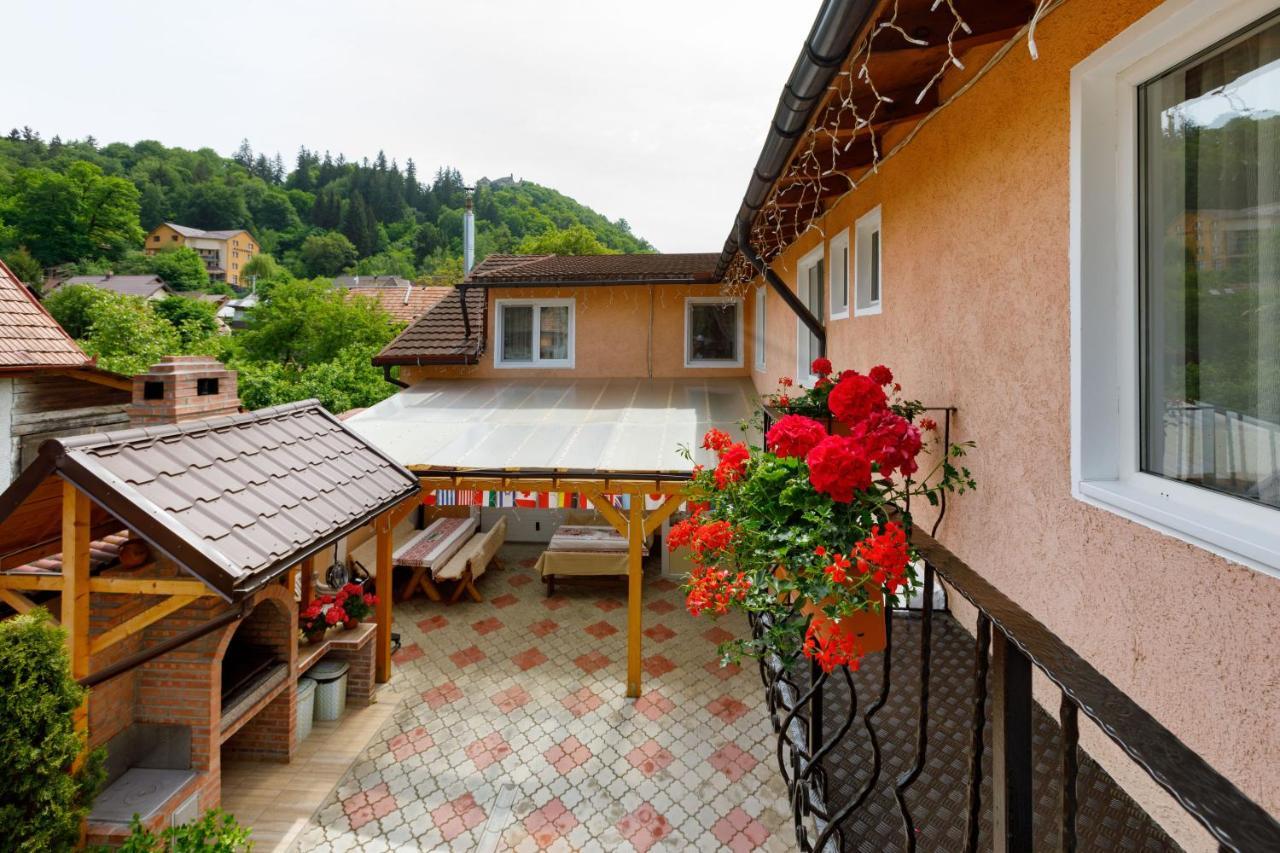 Hotel Casa Dacica Rîşnov Esterno foto