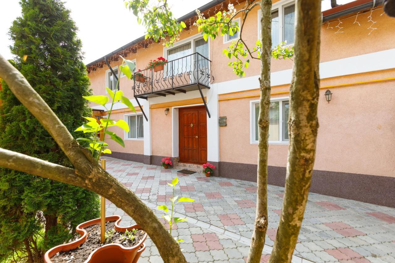 Hotel Casa Dacica Rîşnov Esterno foto