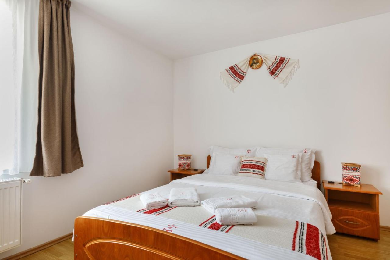 Hotel Casa Dacica Rîşnov Esterno foto