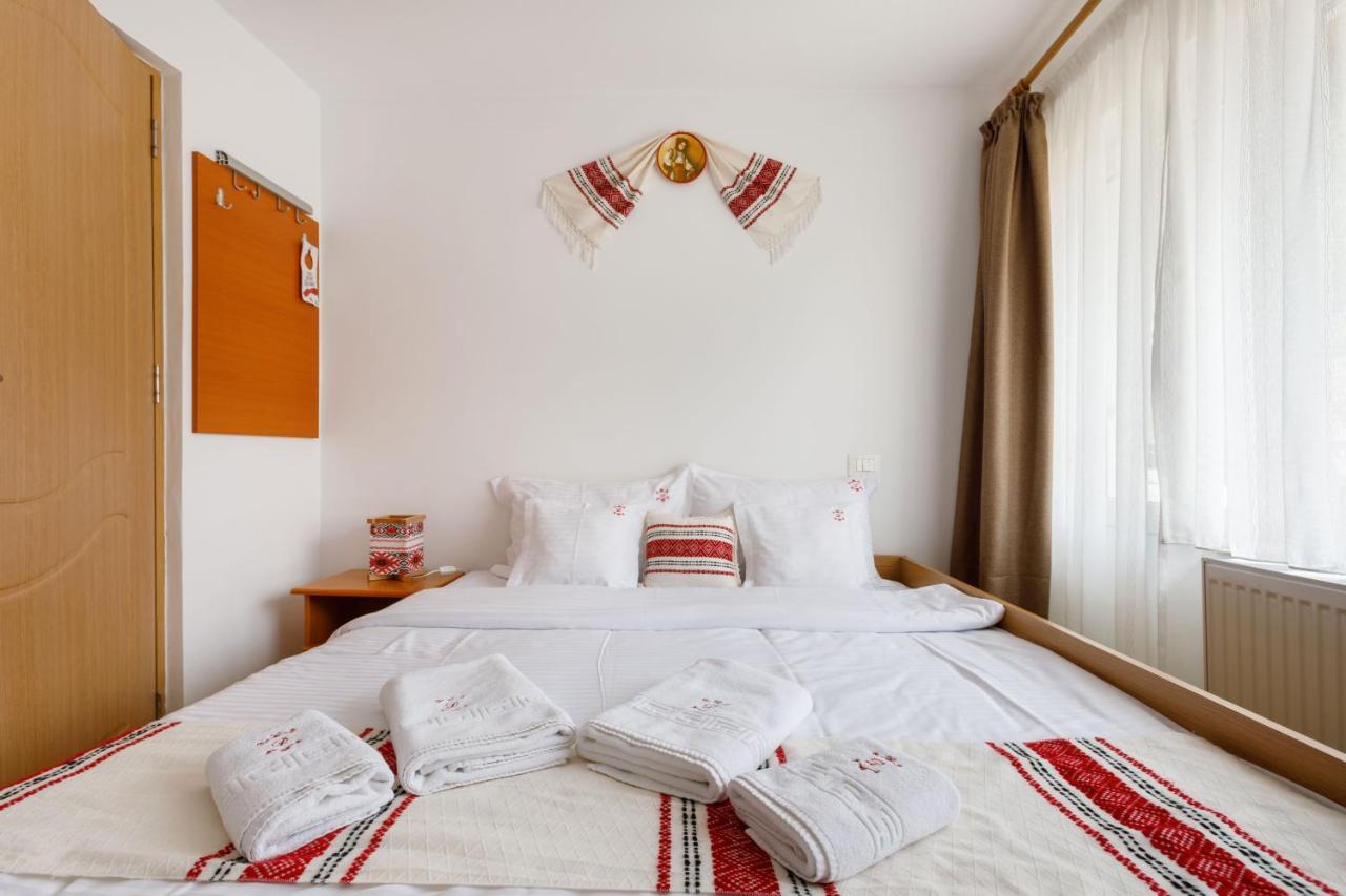 Hotel Casa Dacica Rîşnov Esterno foto