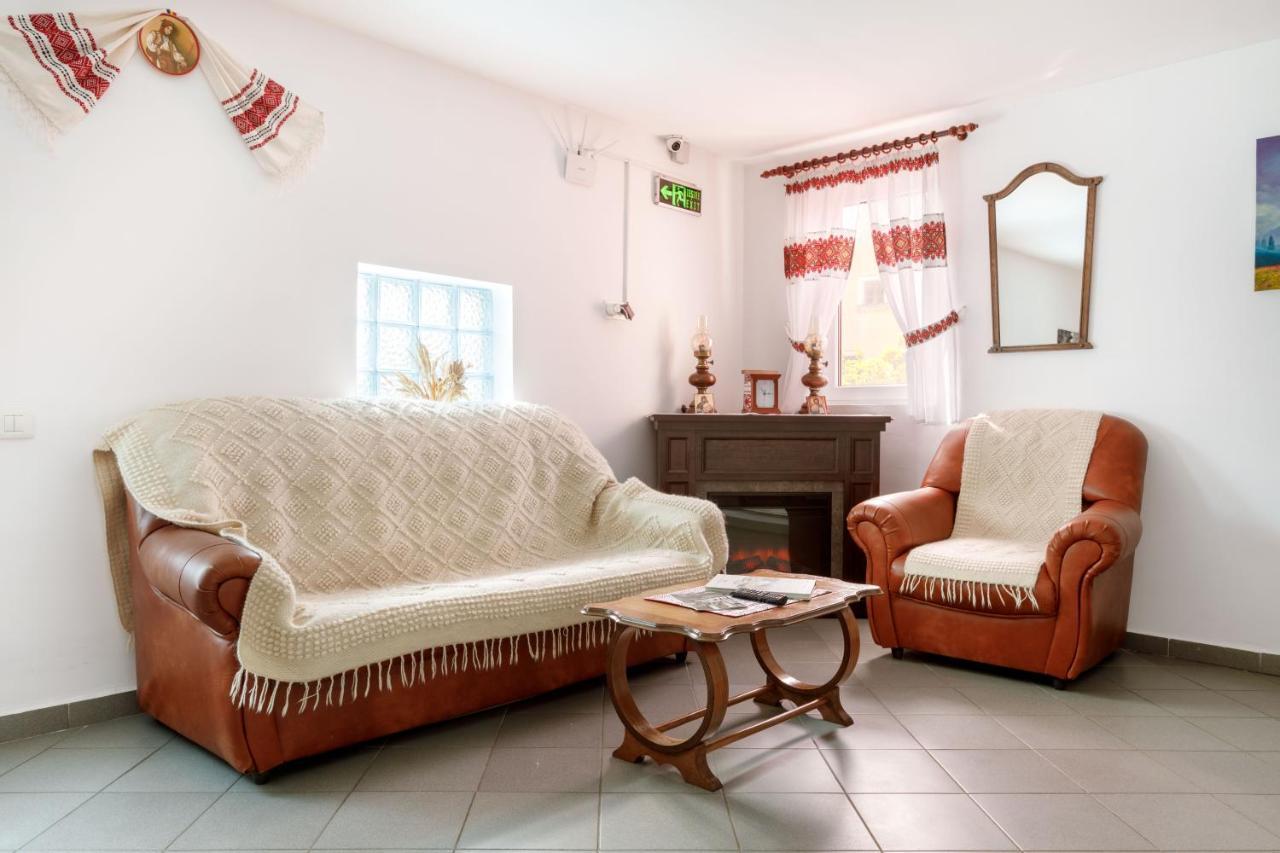 Hotel Casa Dacica Rîşnov Esterno foto